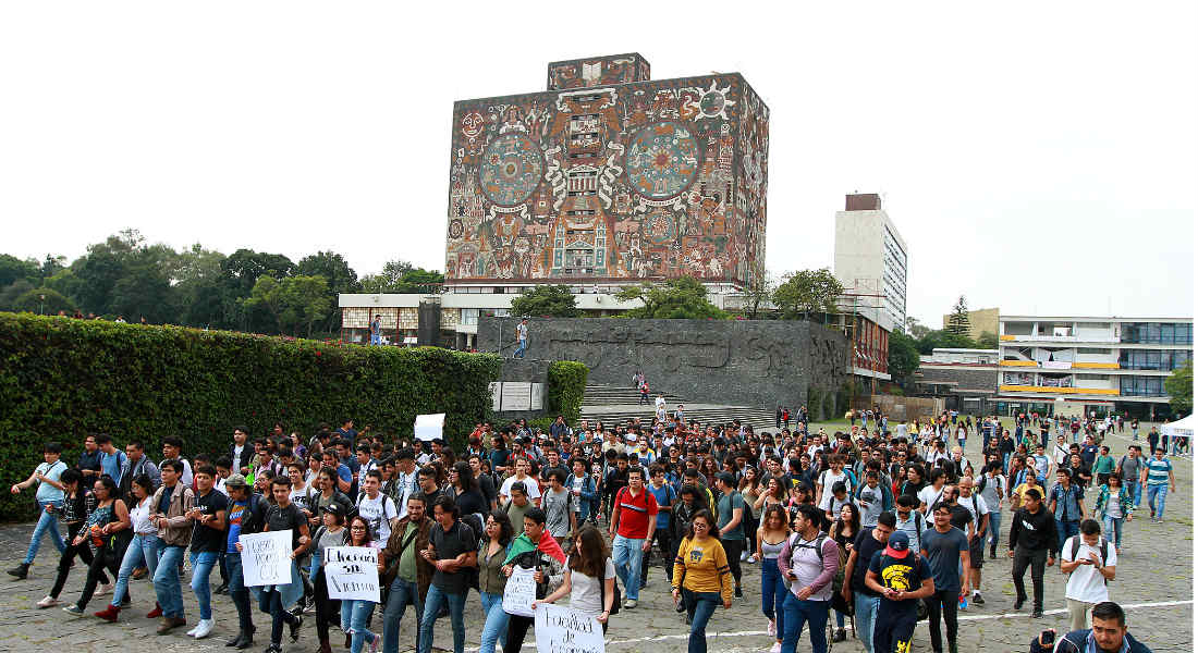 «Fuera porros de la UNAM», grito unánime en CU