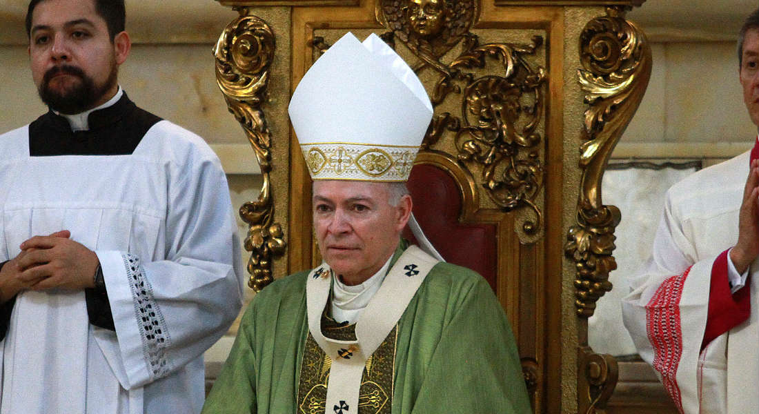Arzobispo Aguiar lidera oración masiva por el papa Francisco