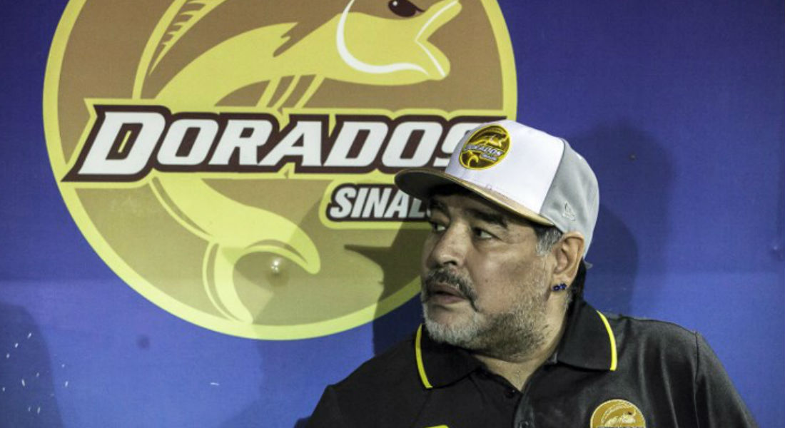 Maradona firmará 100 balones para ayudar a afectados por lluvias