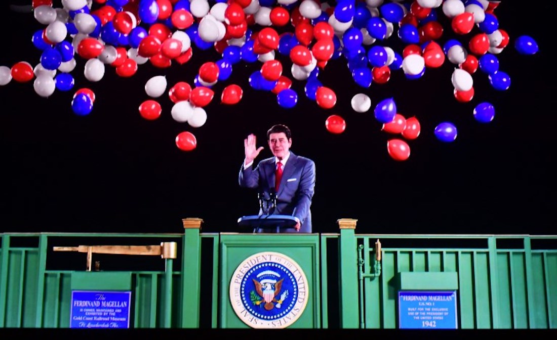 Holograma del presidente Ronald Reagan despierta nostalgia republicana