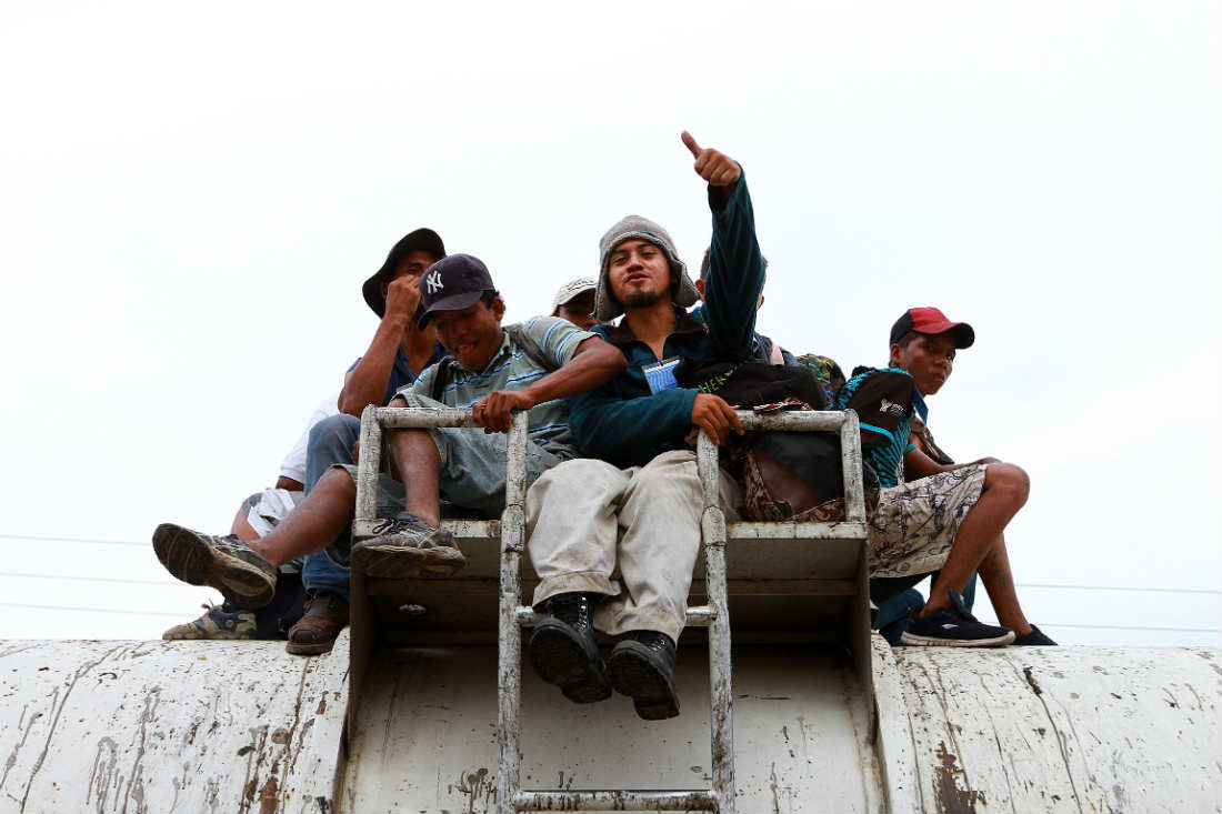 ¡Nada los detiene! La caravana migrante sigue su paso hacia Veracruz