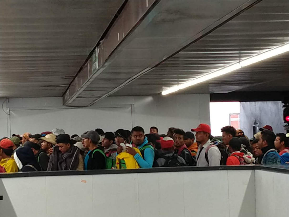 Metro CDMX dispone vagones especiales para la Caravana Migrante