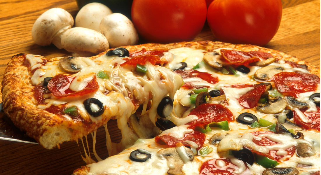 Pizza contra el cáncer y estudio sobre el escroto ganan premios anti-Nobel