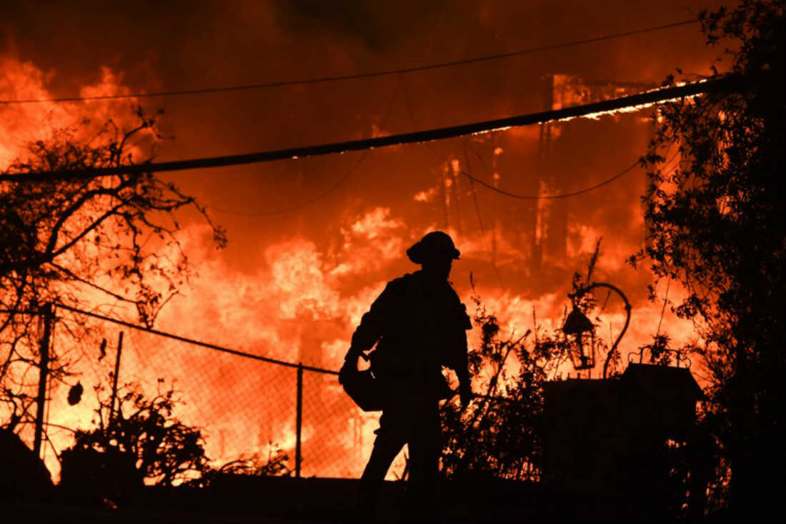 Aumenta el número de víctimas por los incendios en California
