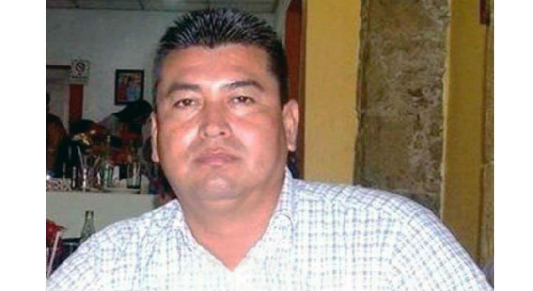 Atentan en contra de Rodrigo Acuña, periodista de Veracruz