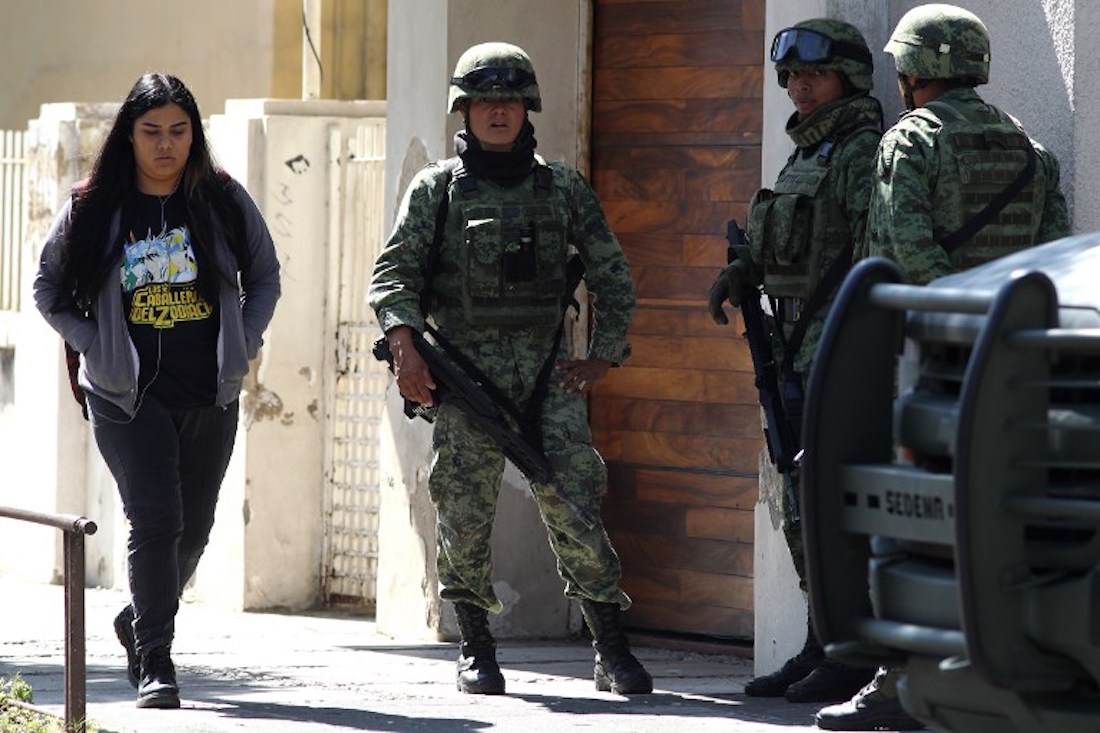 Atacan con explosivo el consulado de EUA en Guadalajara