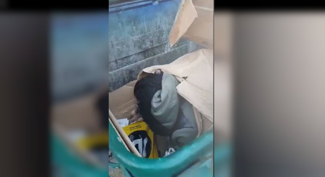 Mujer que dormía en basurero fue salvada por un recolector de basura