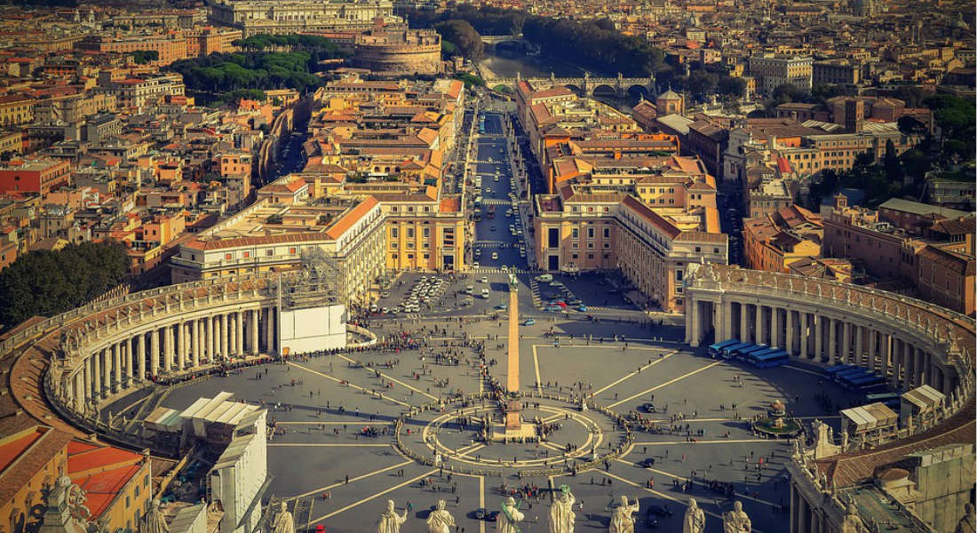 Vaticano emite histórica condena por lavado de dinero