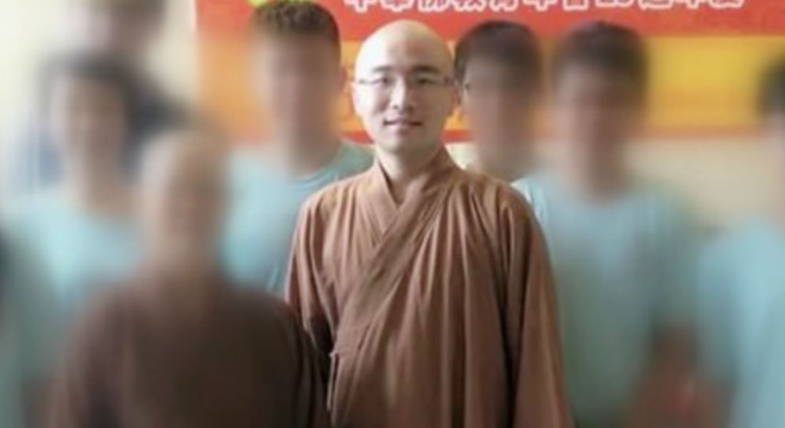 Detienen a monje budista por organizar “horchatas” gays y pegarle a la “cocois”