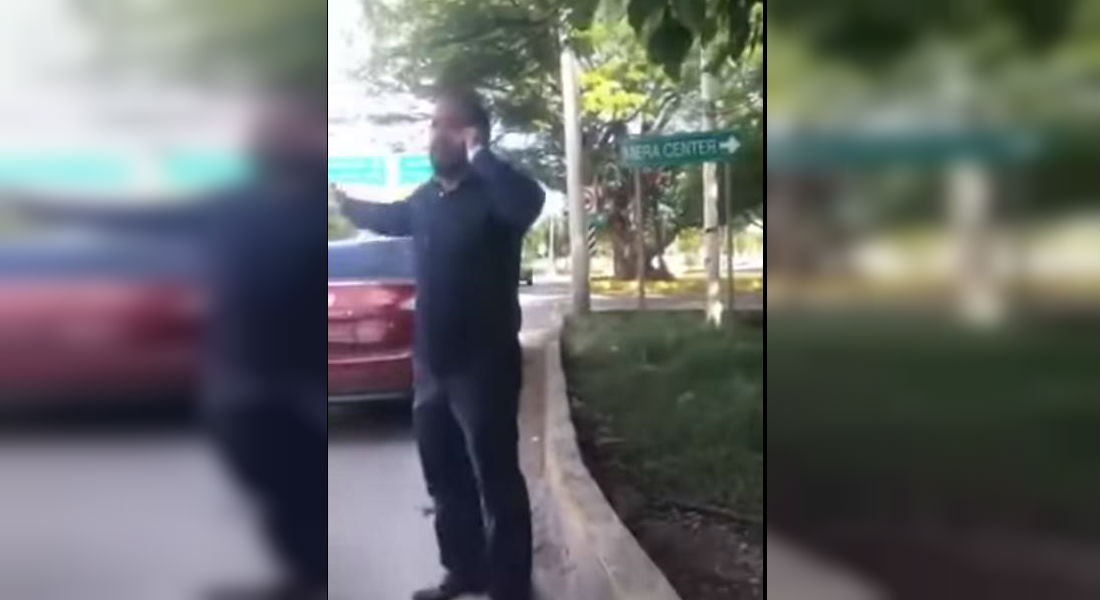 VIDEO: Destituyen a funcionario público por pelearse con un policía
