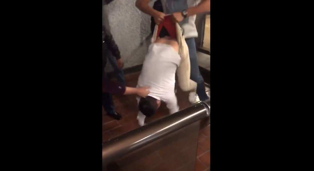 VIDEO: Aplican «calzón chino» a ladrón de celular en el Metro