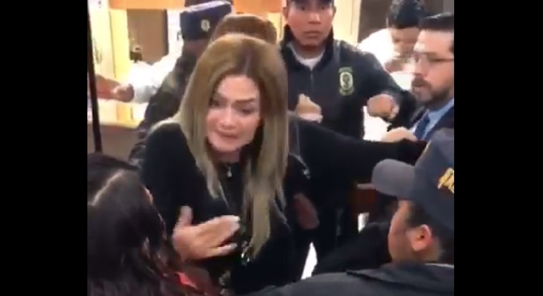 VIDEO: ¡Diputada vs guardias! En Congreso de Veracruz