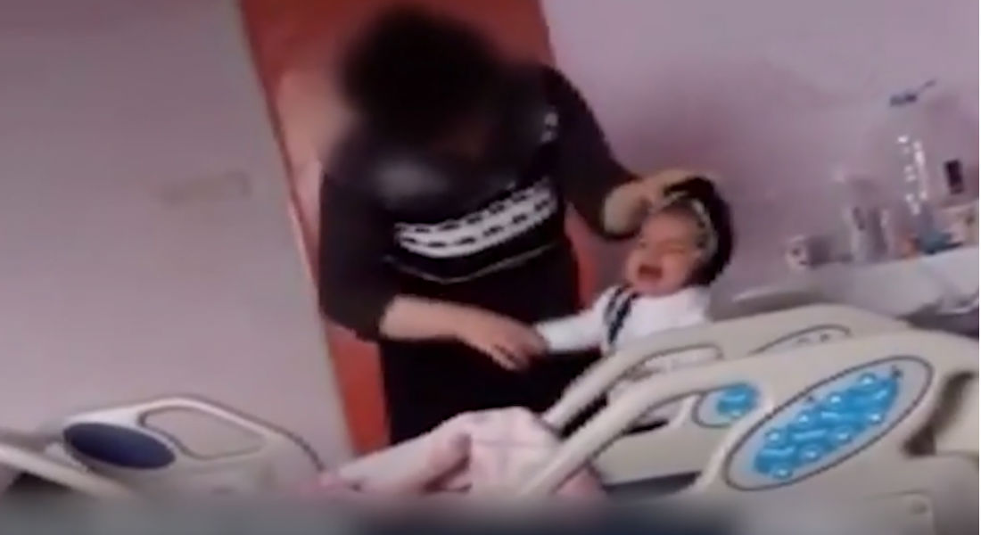 VIDEO: Madre tunde a bebé de 7 meses en el hospital