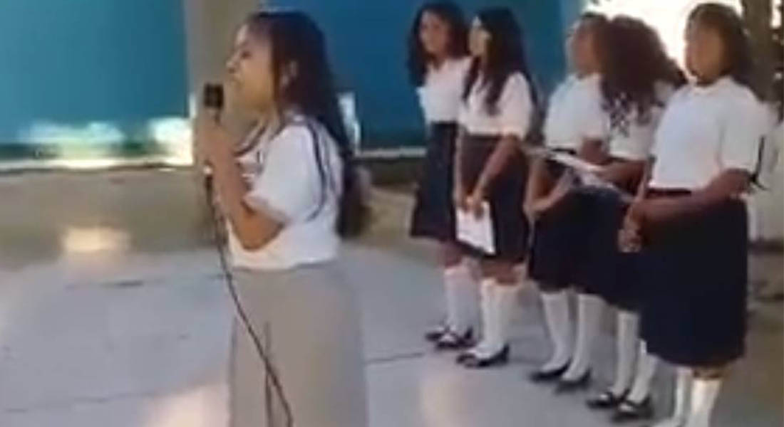 VIDEO: Niña dedica poema a Peña Nieto y huachicoleo