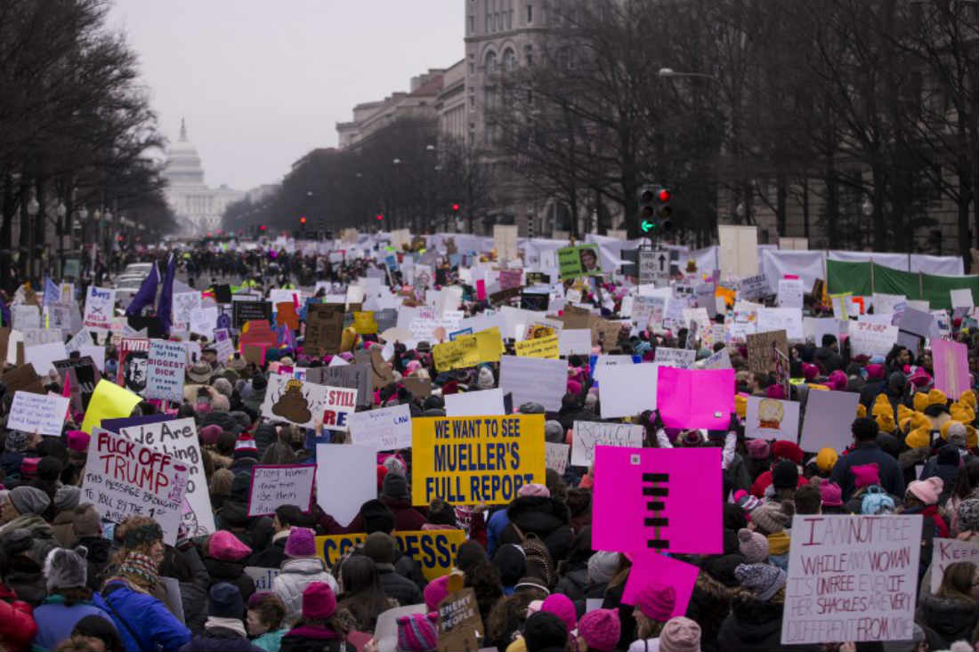 Mujeres marchan contra Trump a dos años de que llegara a la Presidencia
