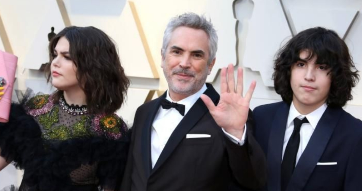 Esta es la razón de los gestos del hijo de Alfonso Cuarón