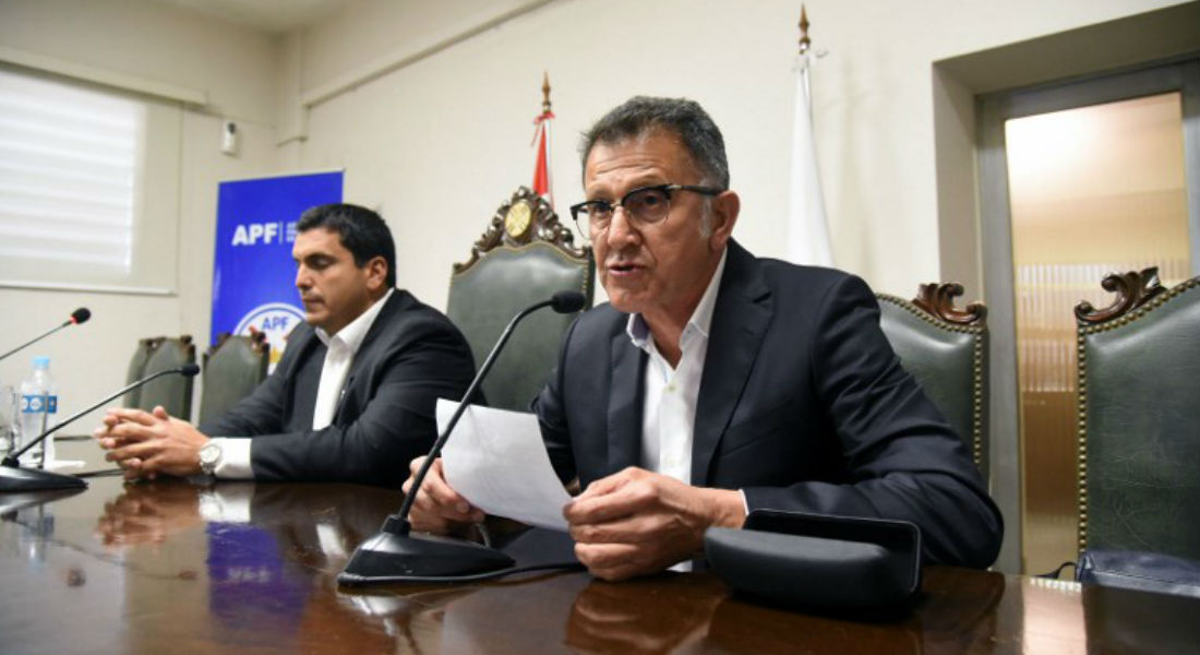 Extécnico Osorio, metido en problemas por «pedir dinero»