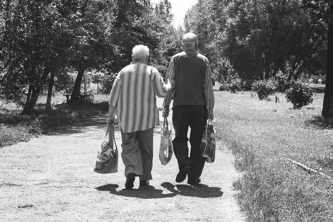 Una pareja de abuelitos «dice adiós» , no querían ser una carga