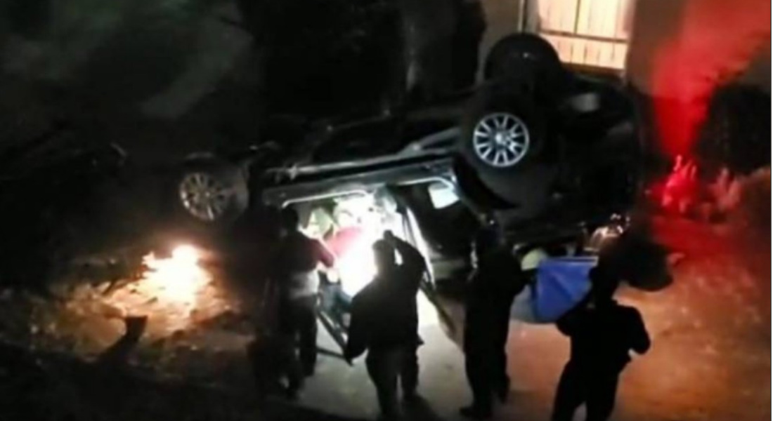 VIDEO: Camioneta cae al vacío tras perder el control en Tlalpan