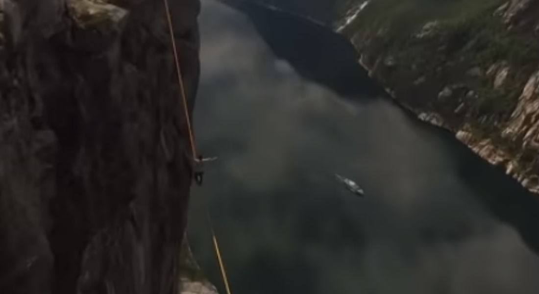 VIDEO: Hombre en “cuerda floja” cae a mil metros de altura