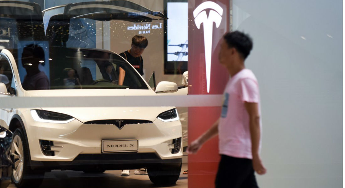 ¡Adiós Uber, adiós taxis! Tesla va por los «robotaxis» con autoconducción