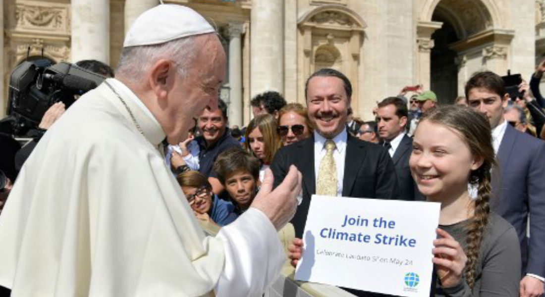 Adolescente ambientalista se encara con el papa Francisco