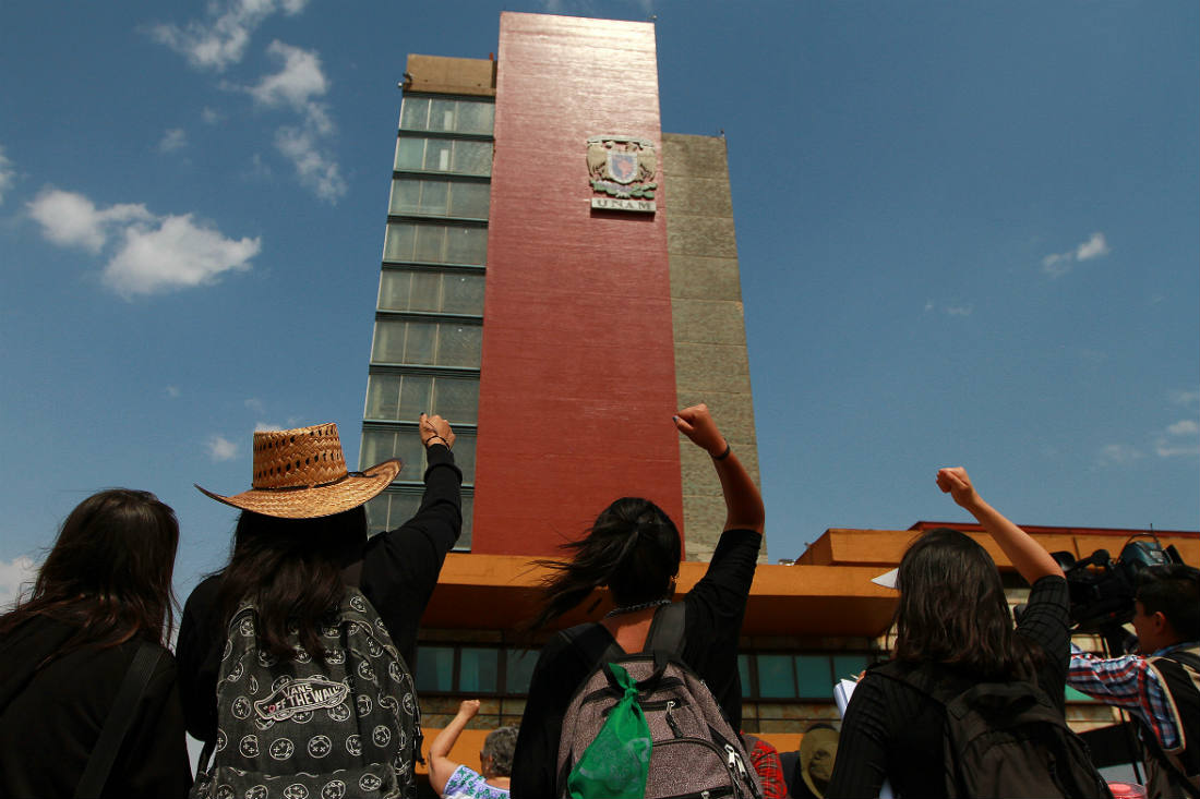 ¿Por qué se manifiestan los maestros de la UNAM?