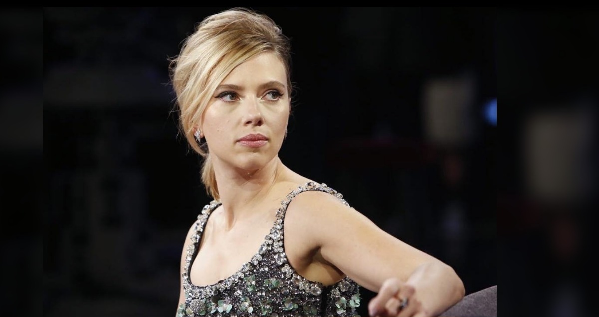 Scarlett Johansson termina en la policía por culpa de los paparazzis