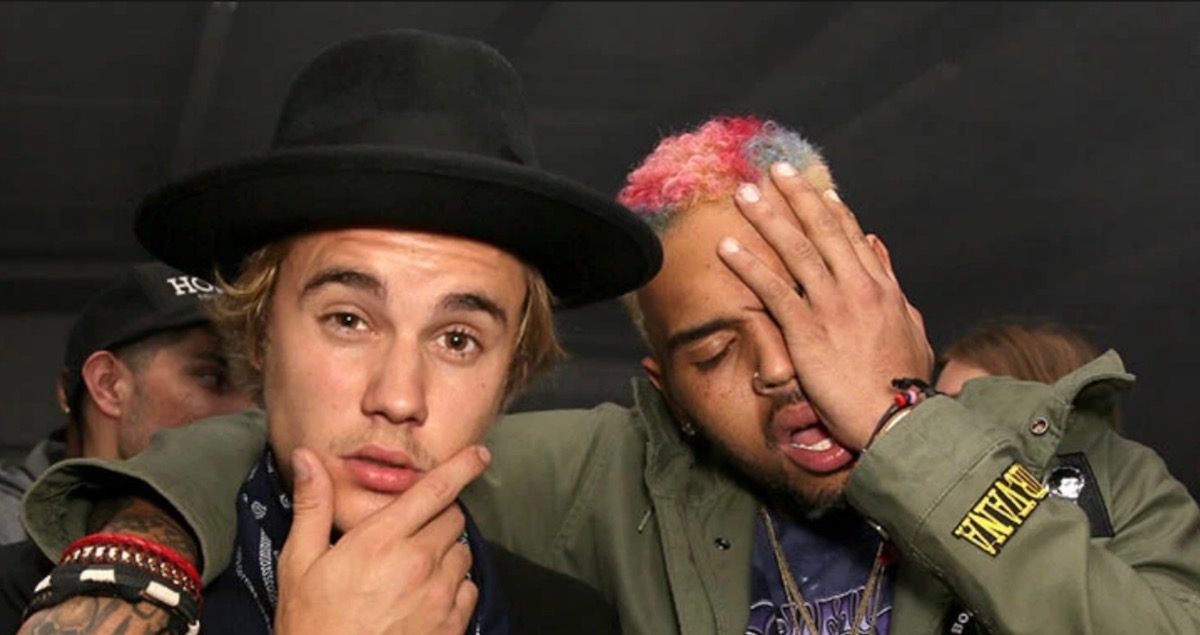 Justin Bieber defendió a Chris Brown tras golpear a Rihanna