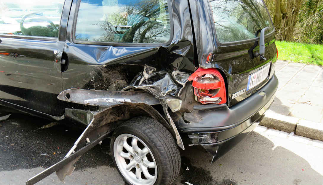 Lo que debes hacer en caso de sufrir un accidente automovilístico