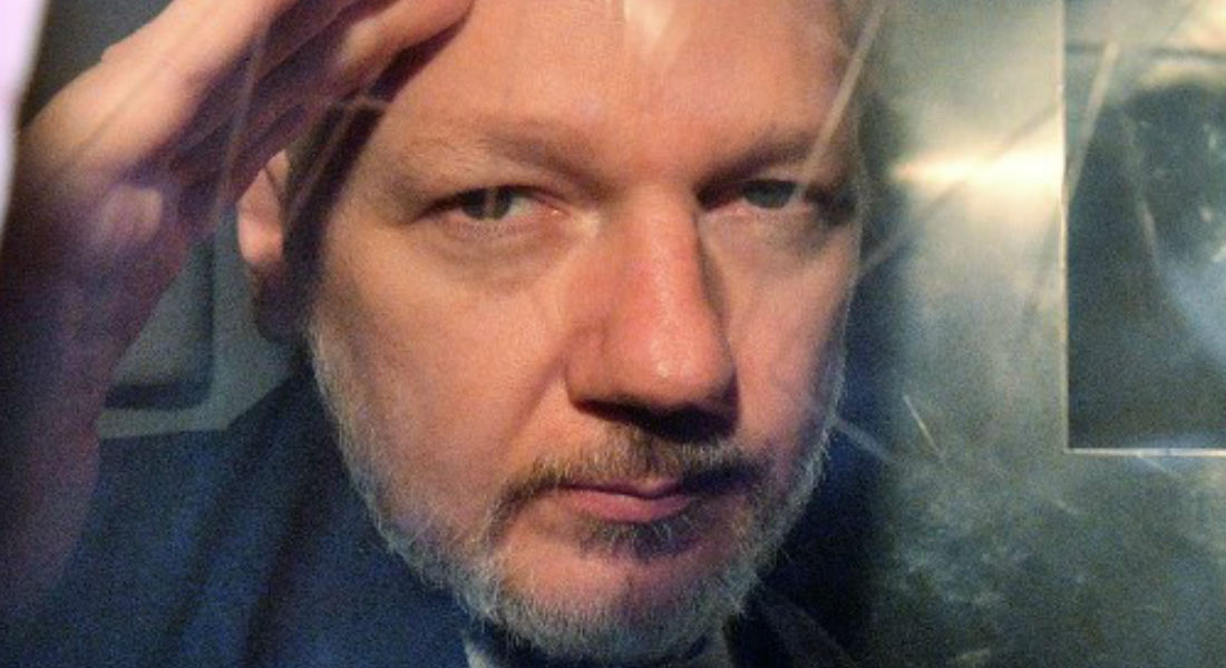 Assange es sentenciado a un año de prisión en Londres