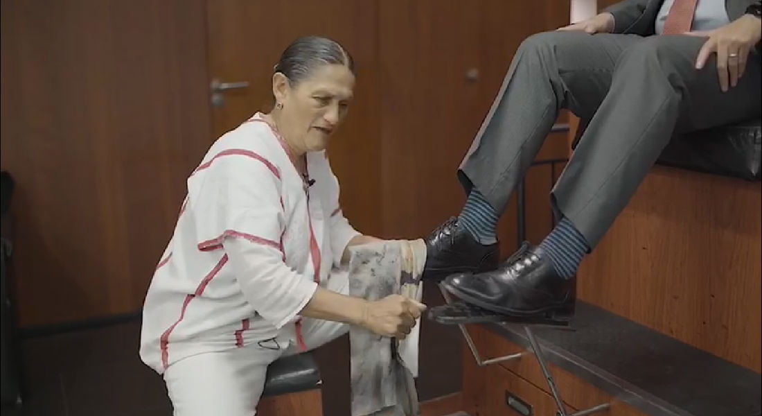 Jesusa Rodríguez bolea zapatos y celebra paridad de género