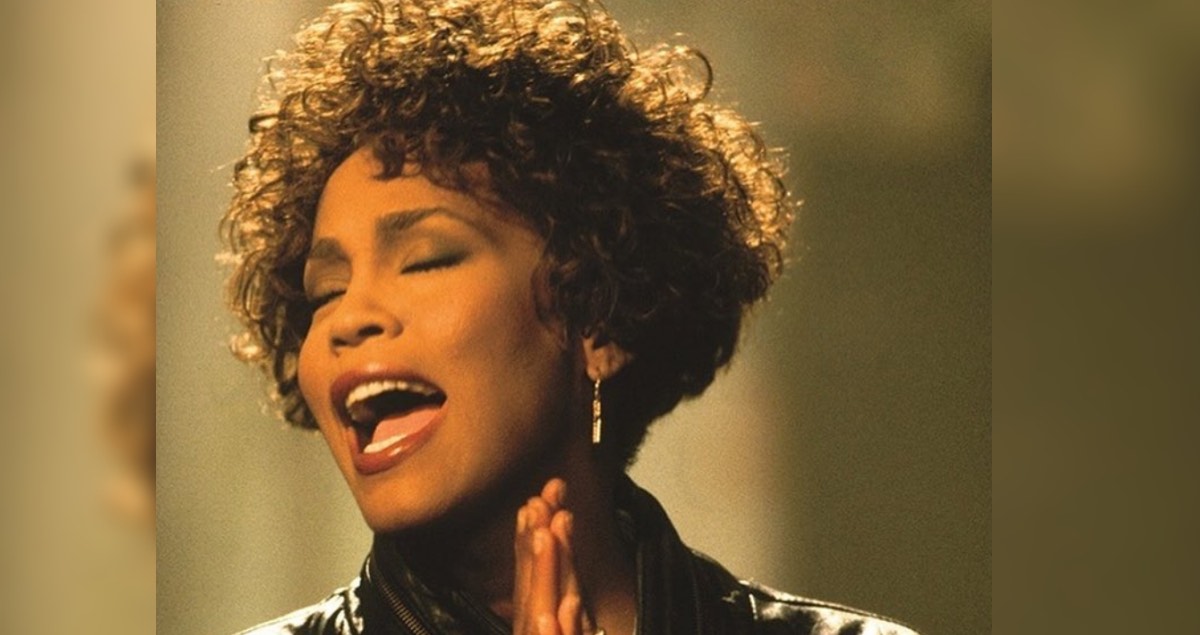 Whitney Houston vuelve a la vida y regresa a los escenarios