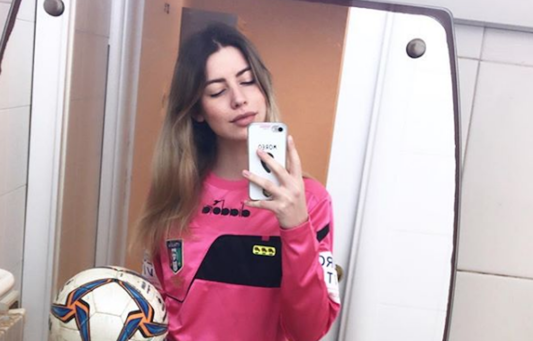 Giulia Nicastro, árbitra del futbol en una juvenil de Italia sufre insultos sexistas