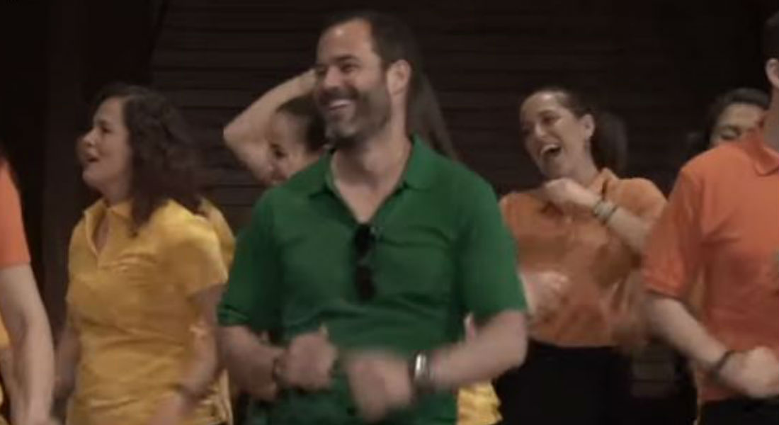 VIDEO: Captan a Emiliano Salinas bailándole a Raniere, líder de la secta sexual NXIVM