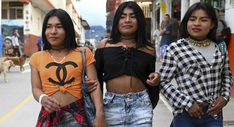 indígena trans Colombia