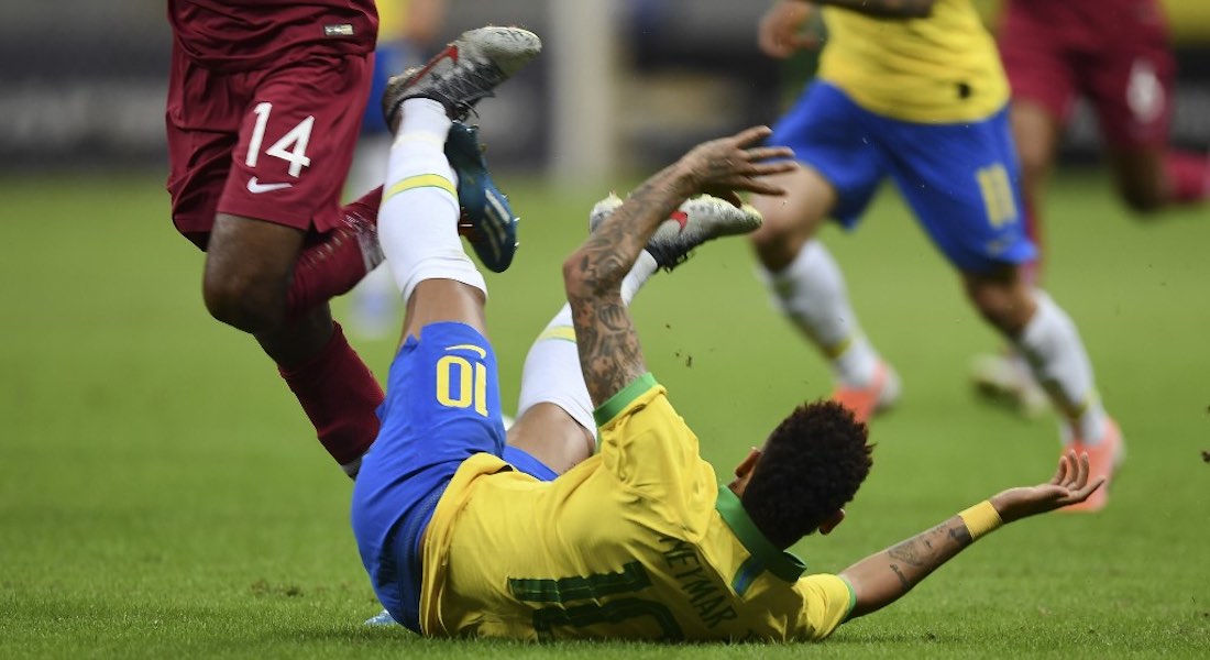 Lesión de Neymar lo dejará inhabilitado cuatro semanas