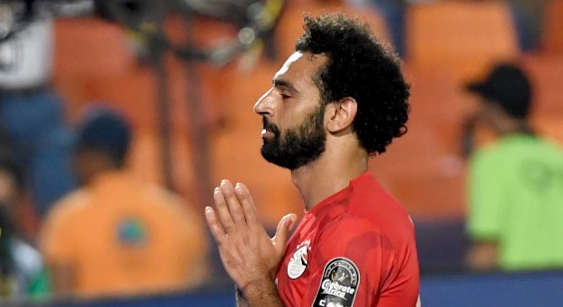 Salah pide otra oportunidad para compañero expulsado por acoso sexual