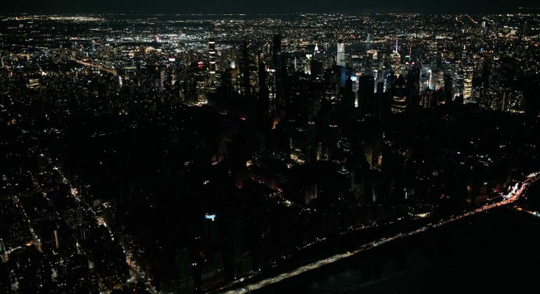 VIDEO: Apagón deja a oscuras a medio Manhattan
