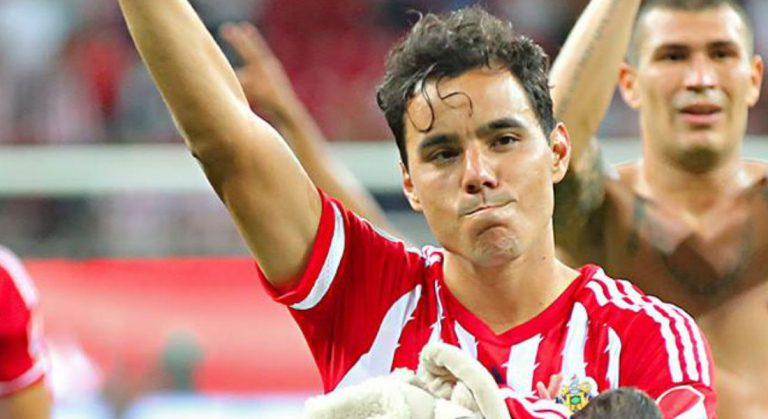 Omar Bravo retiro