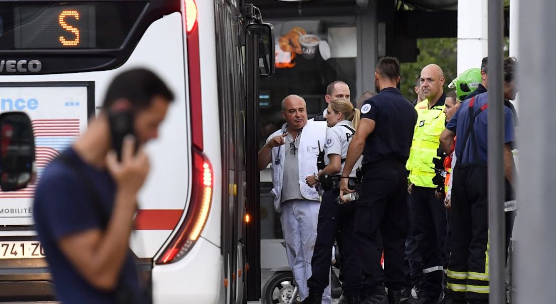 VIDEO: Un muerto y nueve heridos en ataque con arma blanca en Francia