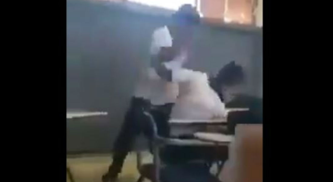 VIDEO: Captan a alumnos del Conalep golpeando a su compañero