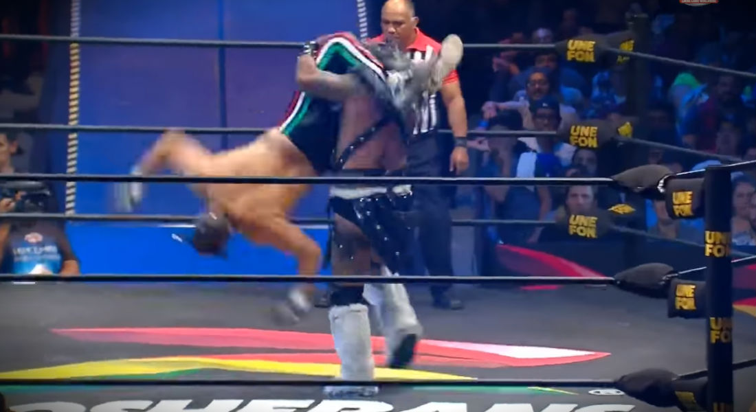 VIDEO: Así fue el debut de Caín Velásquez en la Lucha Libre AAA