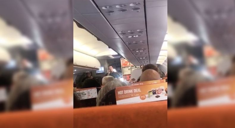 VIDEO: Pasajero se ofrece a volar avión luego de que el piloto no llegara a trabajar