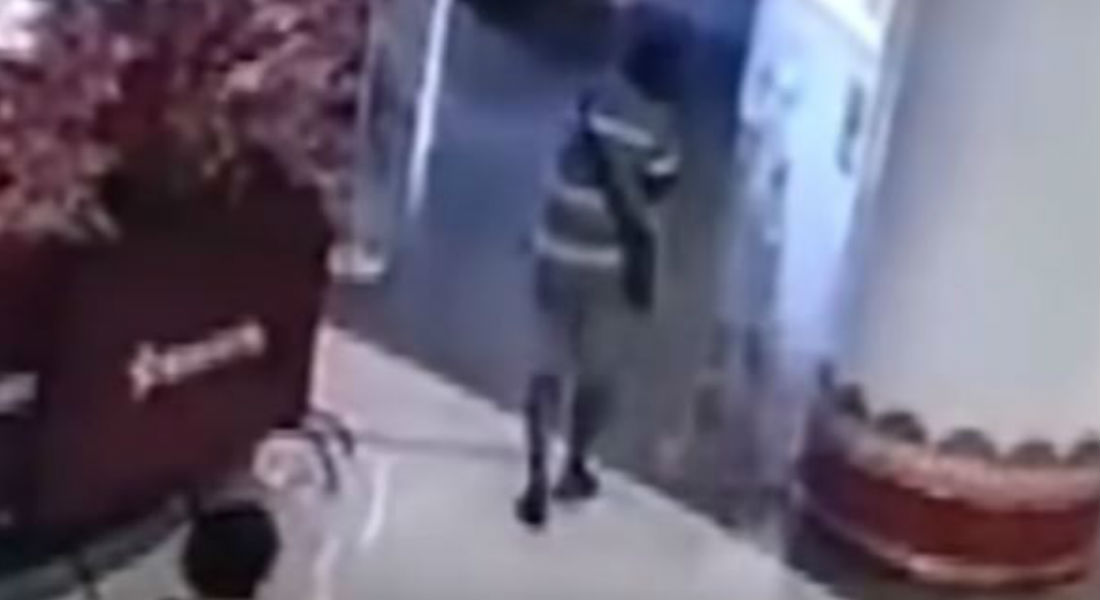 VIDEO: Hombre patea brutalmente a una niña de 1 año
