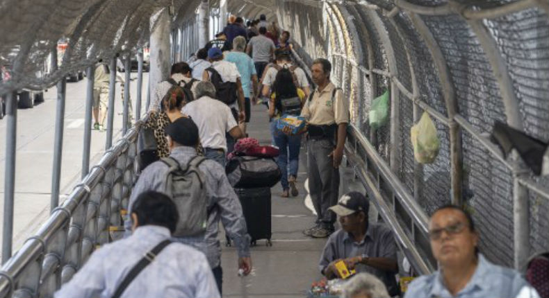 EUA envía a México el primer vuelo de connacionales deportados de 2020