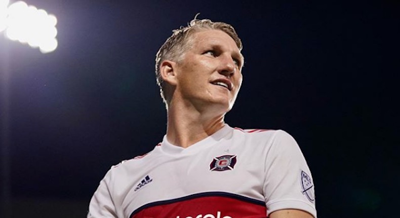 VIDEO: Se va un histórico del futbol actual, Bastian Schweinsteiger dice adiós a las canchas
