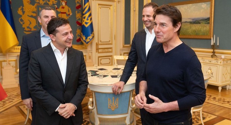 «¡Eres guapo!», le dice el presidente de Ucrania a Tom Cruise