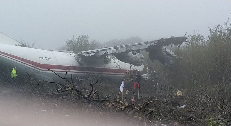 Sube a cinco los muertos en accidente de avión de carga en Ucrania