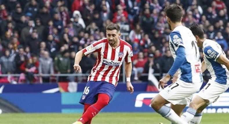 Héctor Herrera se gana titularidad con el Atlético de Madrid y Simone lo elogia
